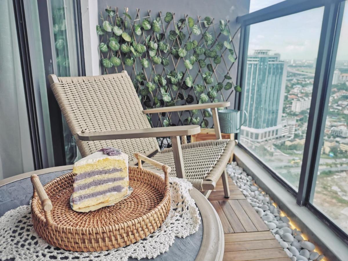 Yussy 2 Bedroom Sea View Condo At R&F Princess Cove Johor Bahru Exterior photo